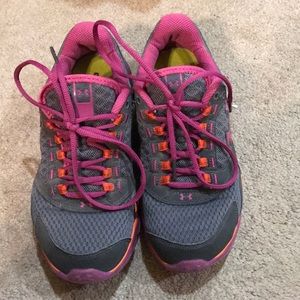 Women’s Under Armour tennis shoes